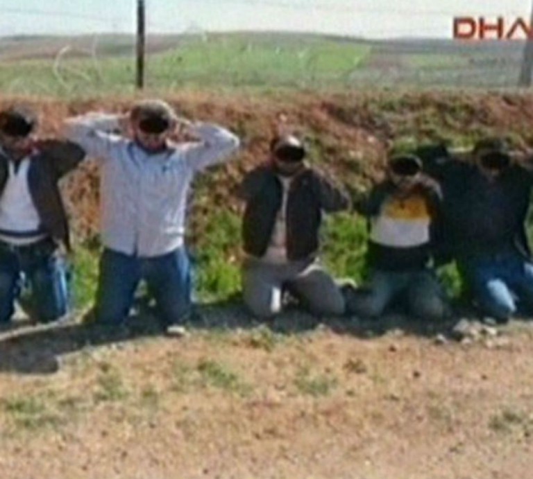 Turkey captures would-be ISIL suicide bomber along Syria border