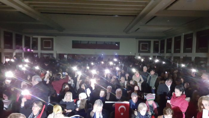 Hotel cuts power to prevent talk by expelled opposition deputy