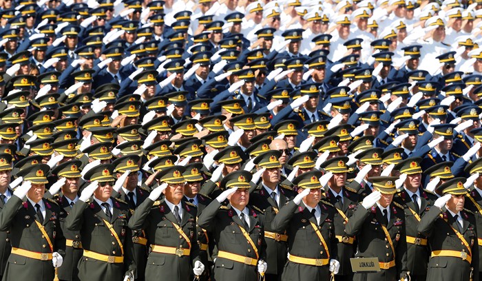 Report: Gov’t ponders purging 90,000 military officers