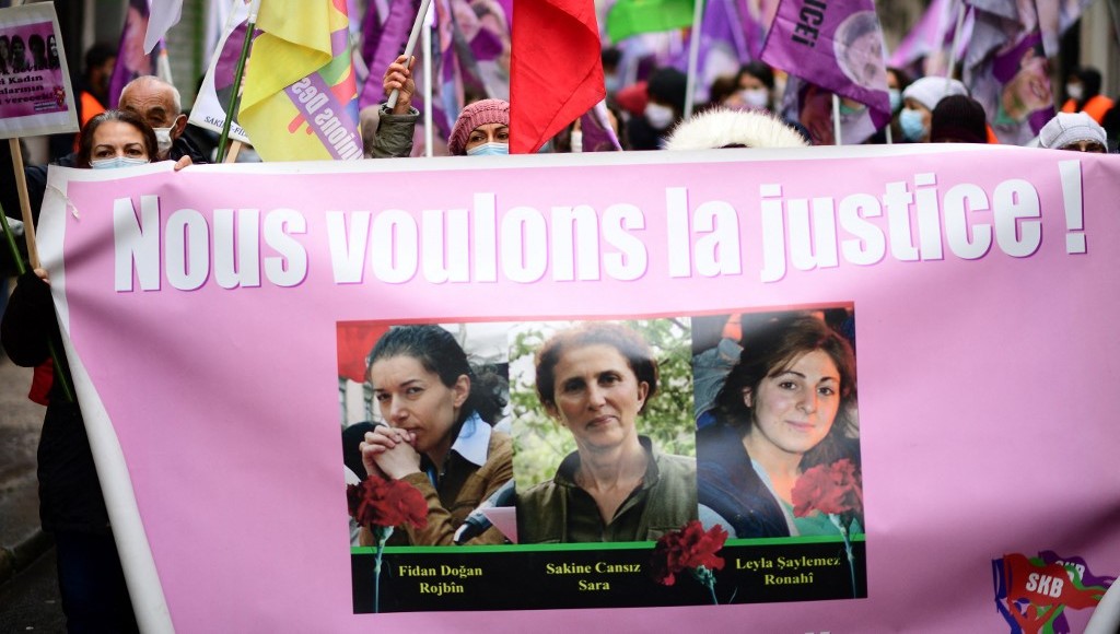 Kurdish women Paris