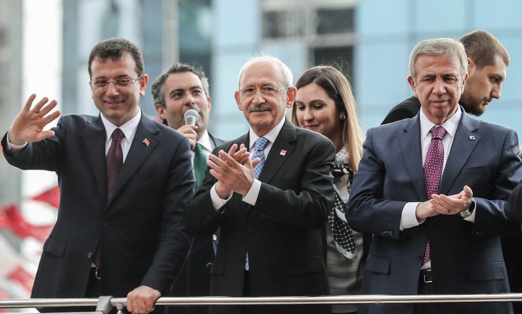 Yavaş, İmamoğlu have more than 10 percent lead against Erdoğan: survey ...