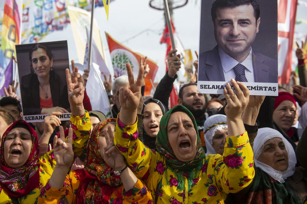 Kurdish leader Demirtaş and others remain imprisoned as court delays verdict in Kobani trial