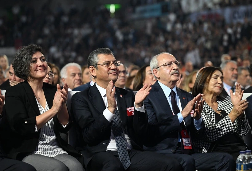 Türkiye’nin ana muhalefet partisi liderlik değişikliği lehinde oy kullandı