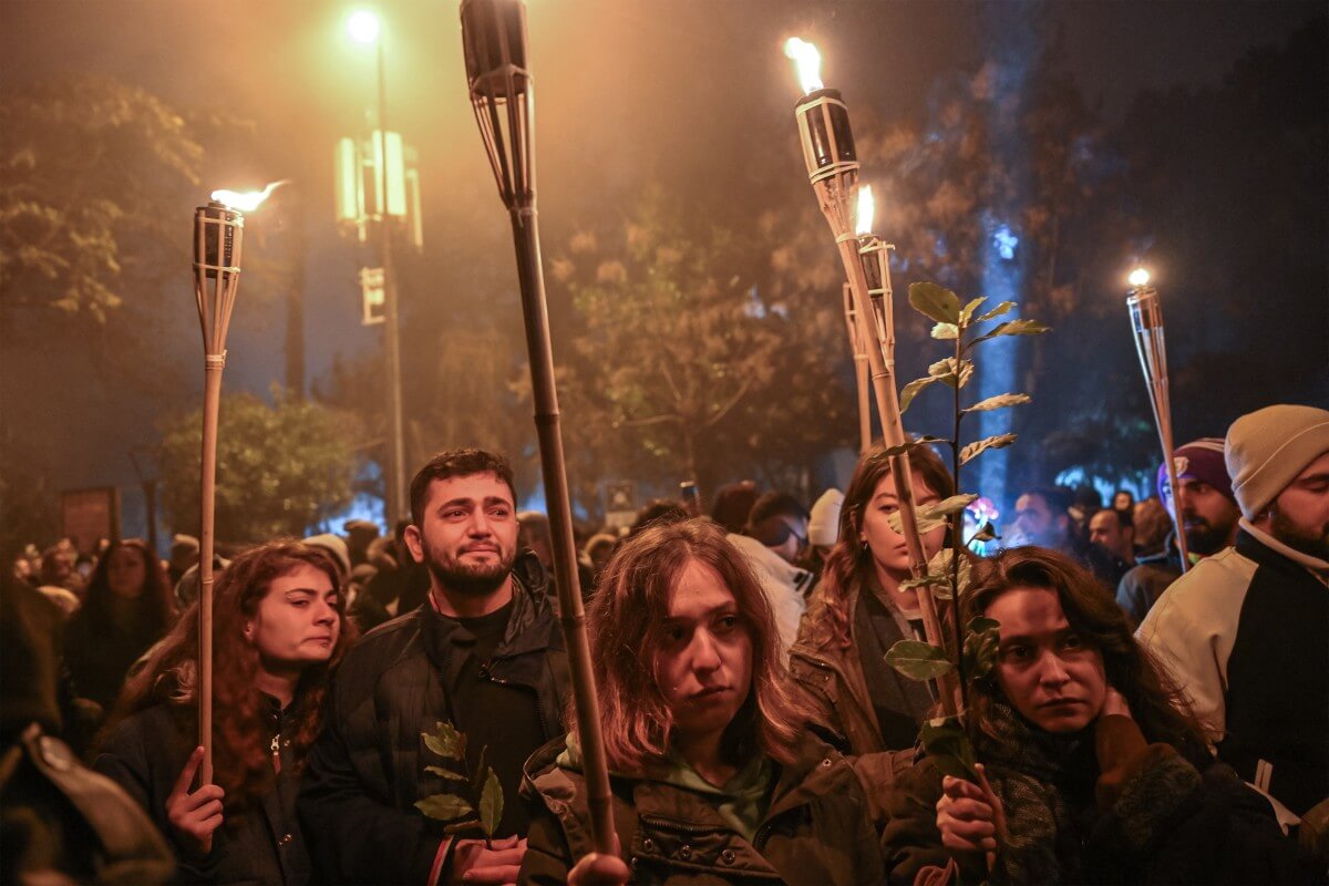 Turkey quake vigil