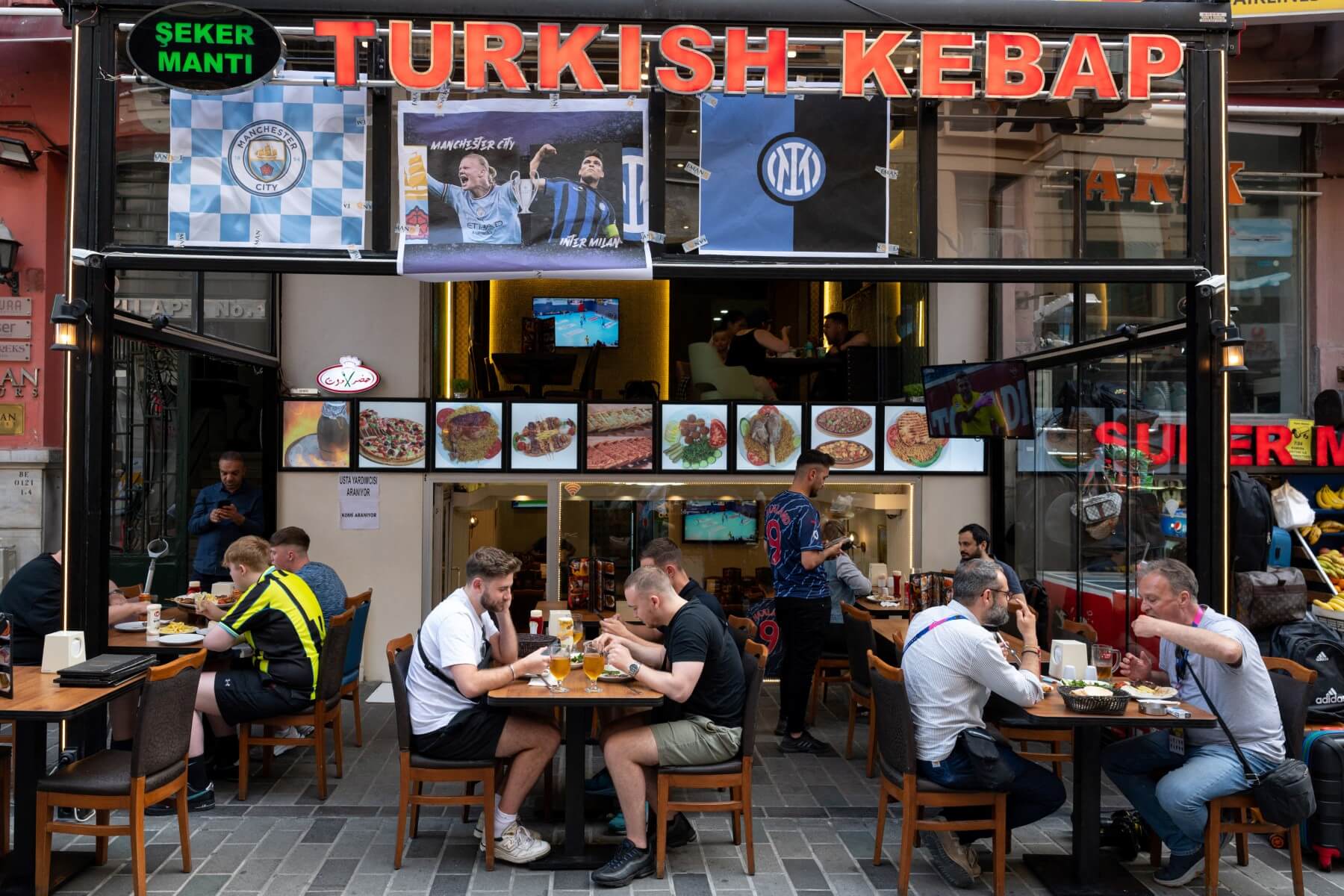 Turks uneasy with high prices launch boycott of cafes, restaurants
