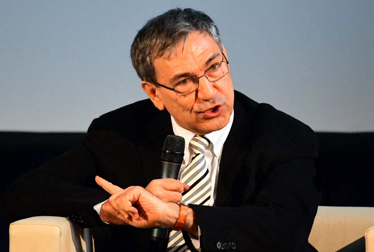 Nobel laureate Pamuk says Turkish democracy is ending