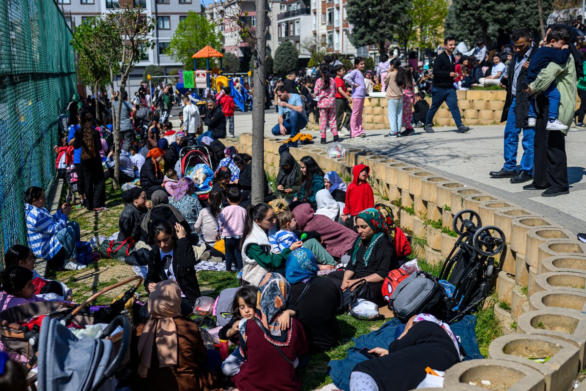 More than 50 aftershocks follow 6.2-magnitude quake off İstanbul coast, officials say