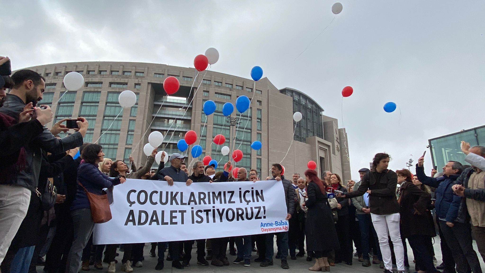 Turkey begins trial of 189 defendants over protests against İstanbul mayor’s arrest