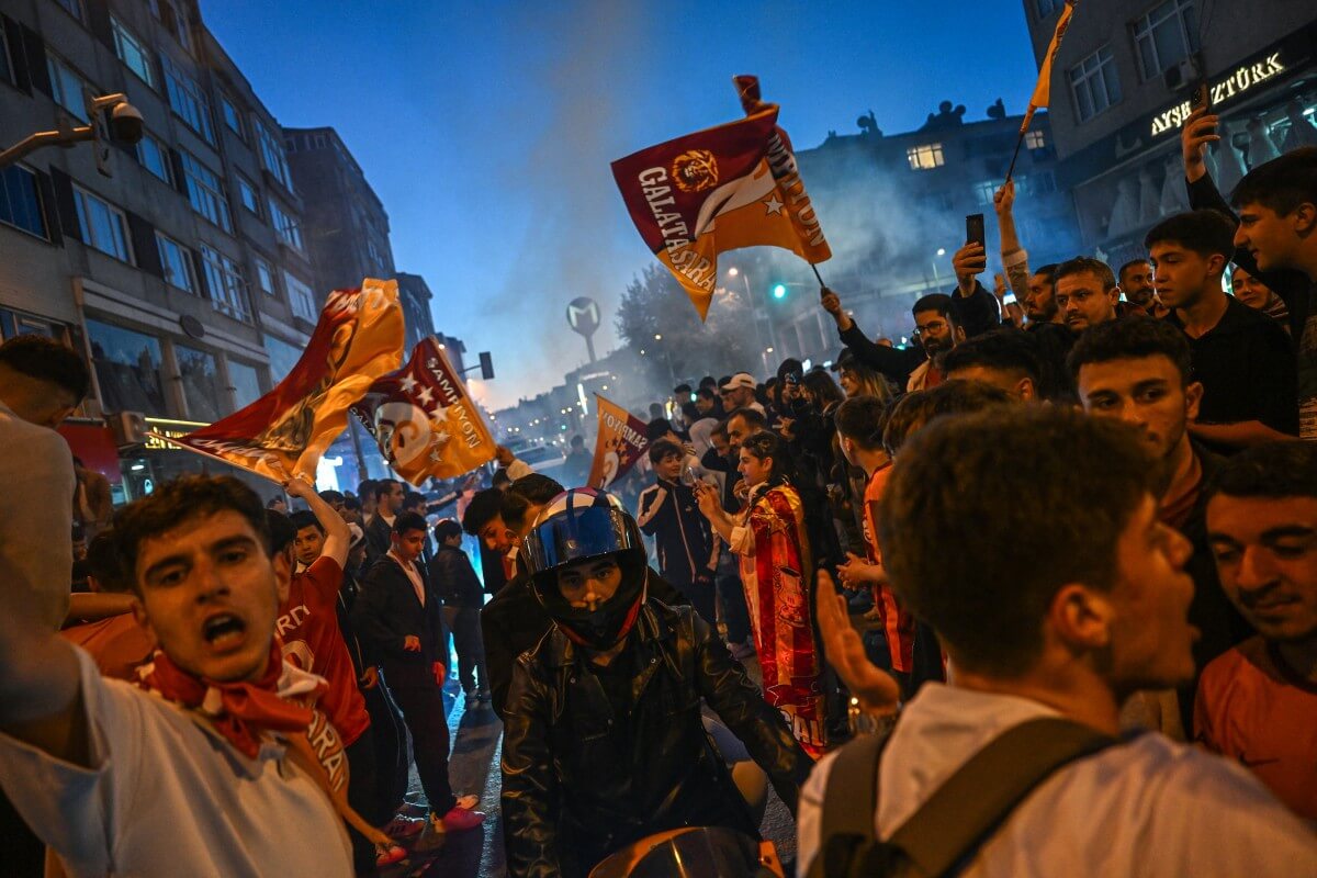 Osimhen guides Galatasaray to 25th Turkish league title