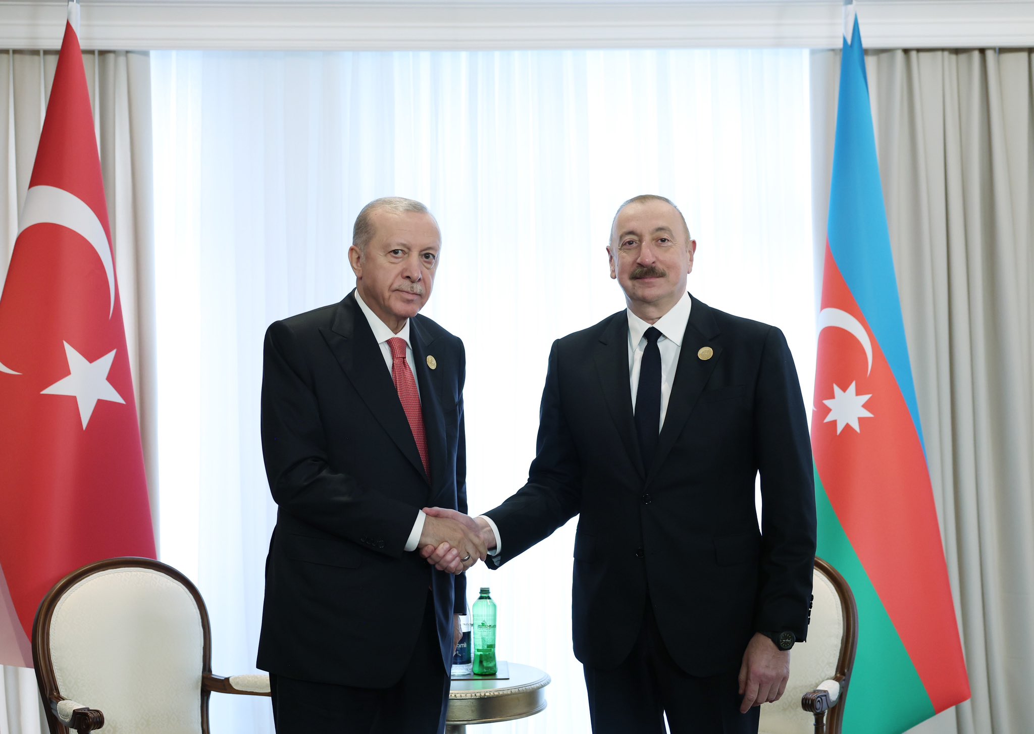 Erdoğan meets with counterparts at ECO summit in Azerbaijan