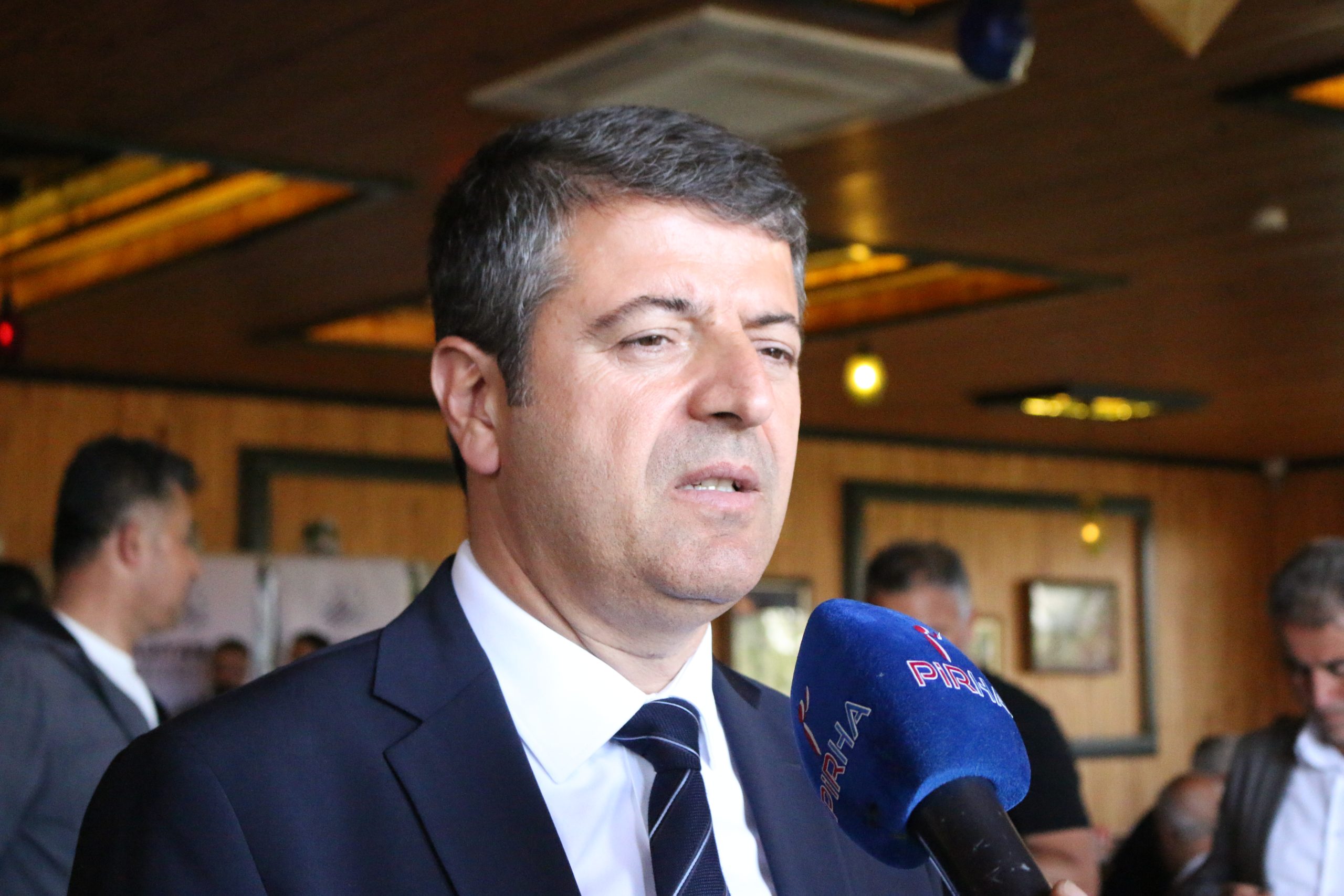 Turkey reinstates main opposition mayor amid crackdown on his party