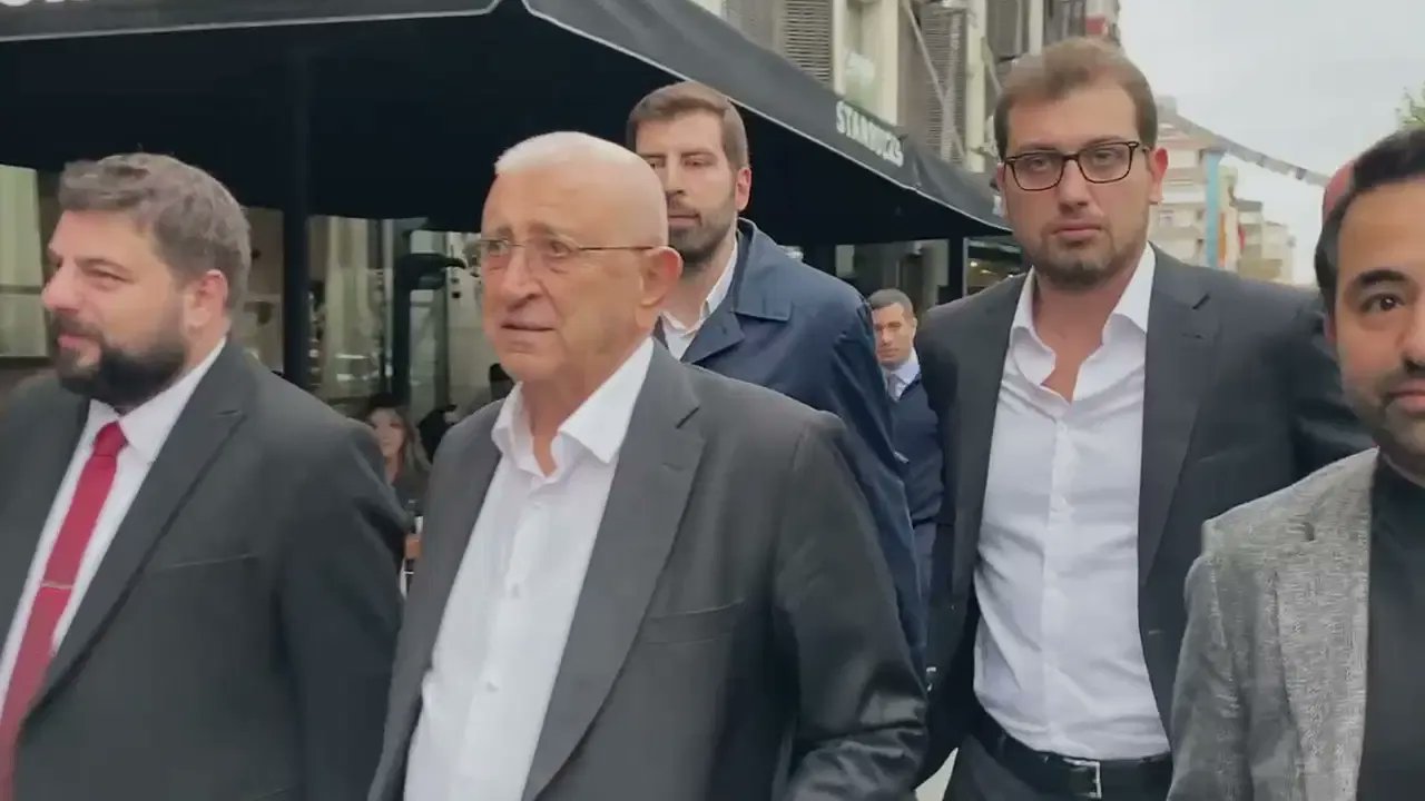 Police question jailed İstanbul mayor’s father, son on alleged money laundering