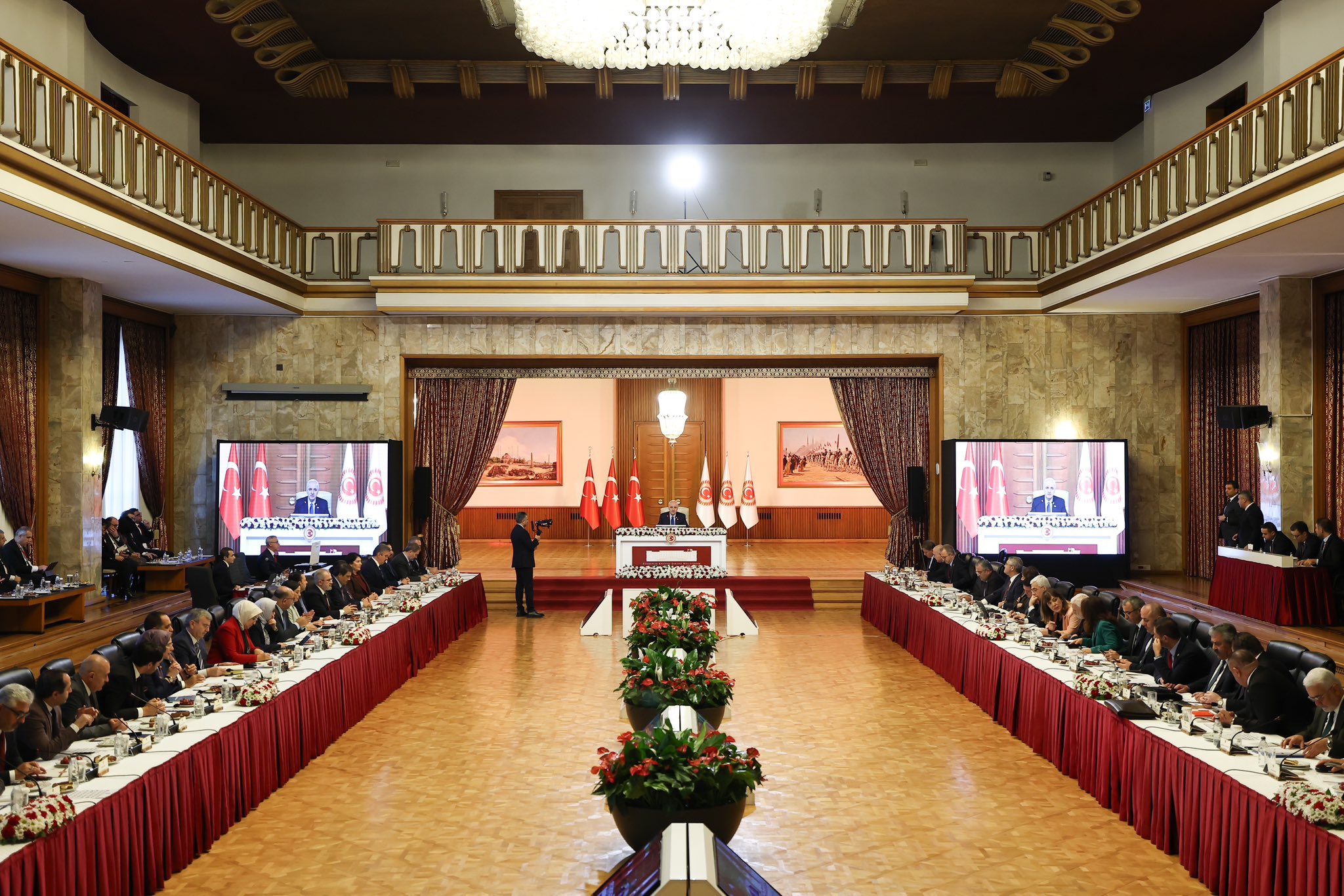 Parliamentary body receives only summary of Turkish lawmakers’ meeting with PKK leader