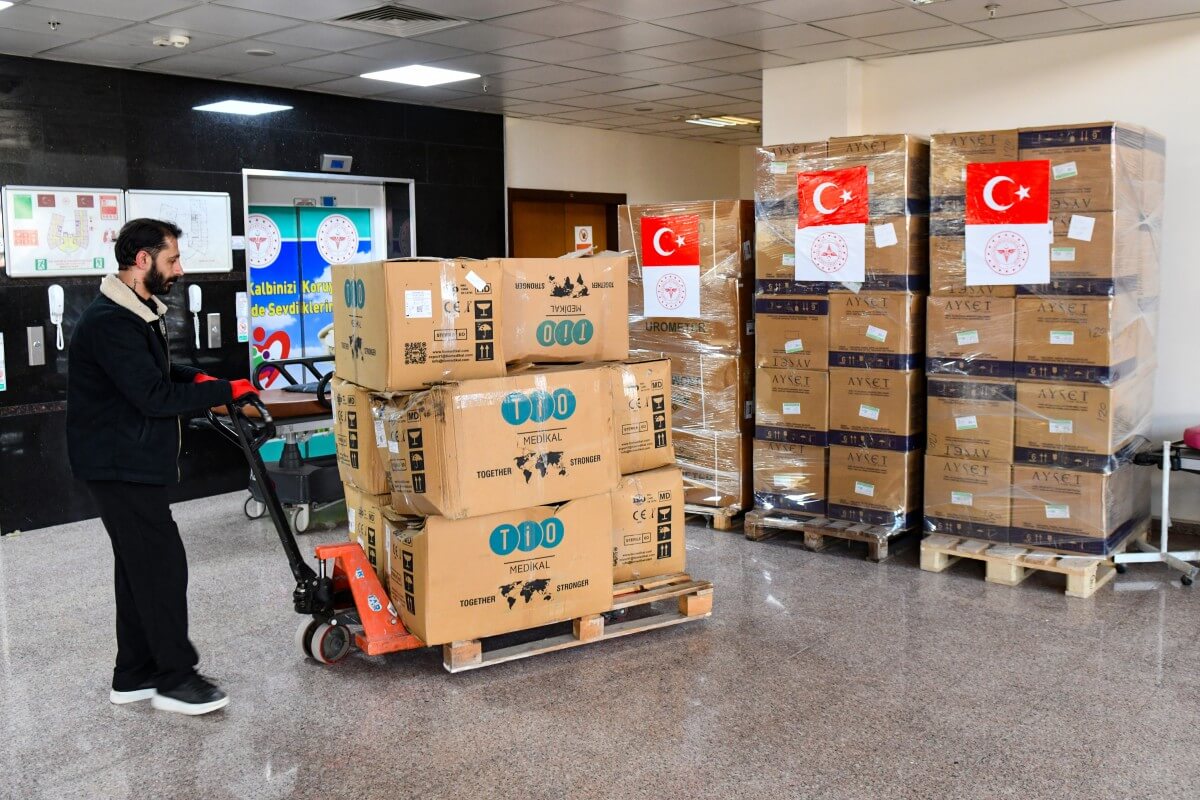 Aid convoy departs Turkey for Iran amid ‘desperate’ humanitarian conditions