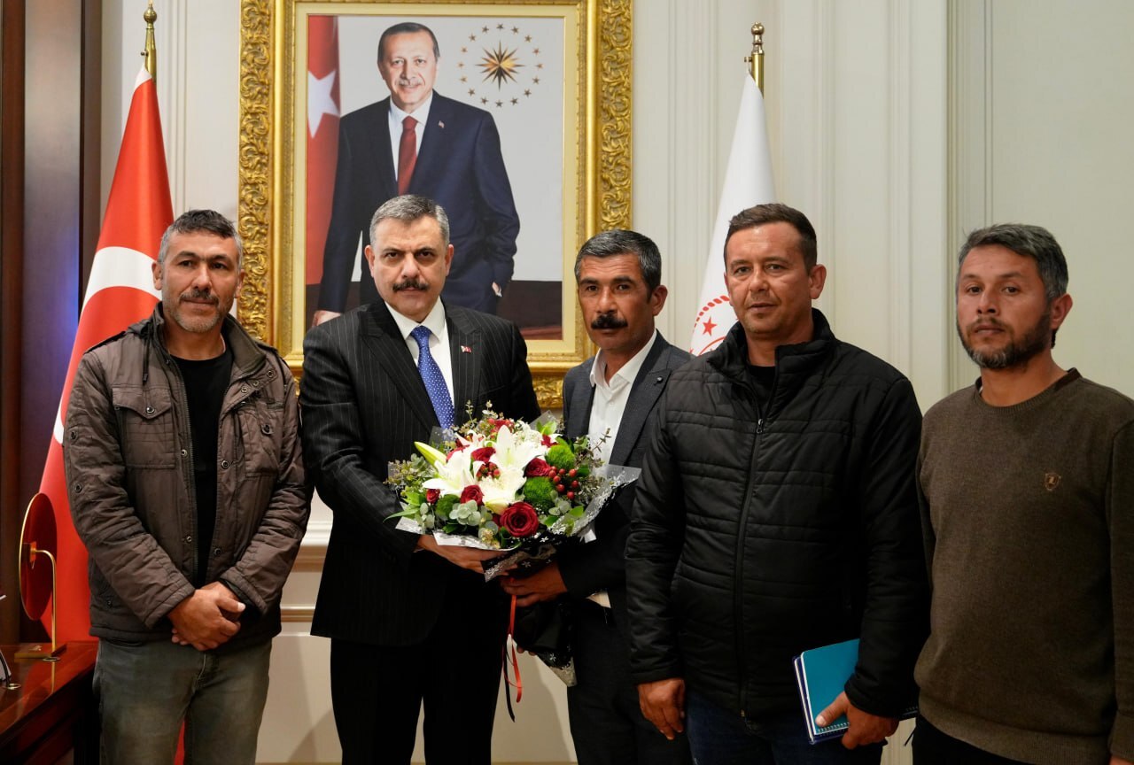 Unpaid miners in Turkey end hunger strike after wage deal